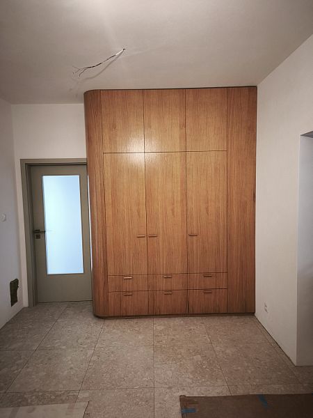 Výroba a montáž vestavného nábytku
