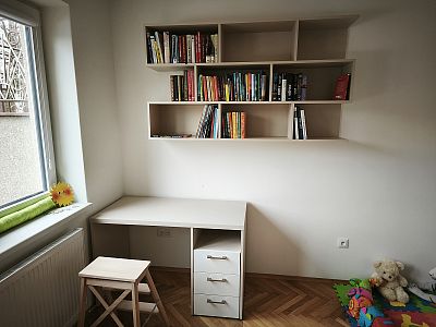 Realizace obývací stěny a nábytku do dětského pokoje v Širokém Dole