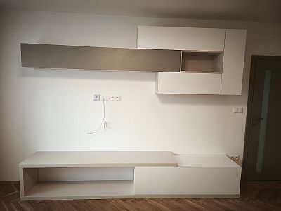 Realizace obývací stěny a nábytku do dětského pokoje v Širokém Dole